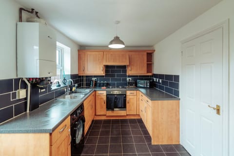 2 Bedroom Peaceful Home, Colchester House in Colchester