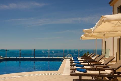 Patio, Day, Pool view, Sea view, Swimming pool, sunbed