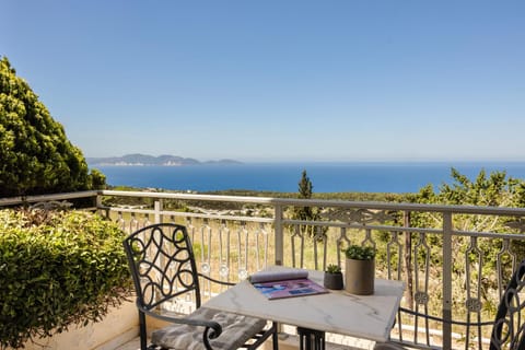 View (from property/room), Balcony/Terrace, Sea view