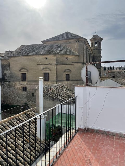 APARTAMENTOS LEONOR Pensão in Baeza