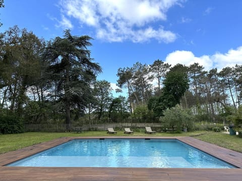 Propriété entre forêt et océan Villa in Arès