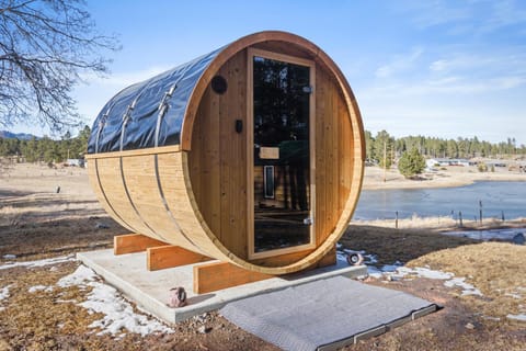 Modern Lodge- BHBungalows Main Casa in West Custer Township