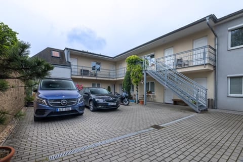 Garden, Garden, Balcony/Terrace, Garden view, Garden view, Parking