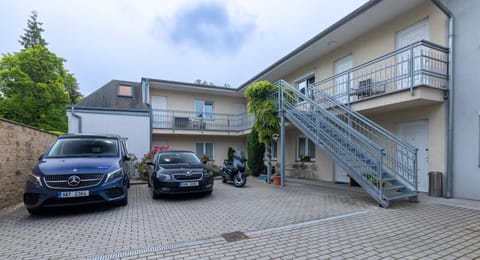 Balcony/Terrace, Parking