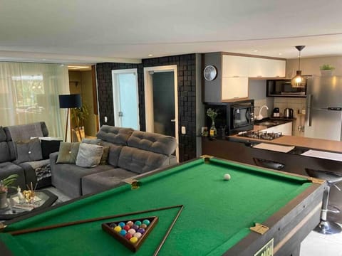 Billiard, Kitchen or kitchenette, Living room, Seating area