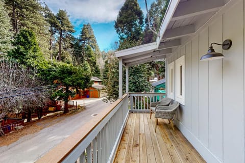 Black Feather Lodge House in Lake Arrowhead