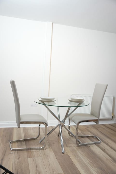 Stylish Pride Park DERBY Apartment - Free WIFI, Parking Wohnung in Derby