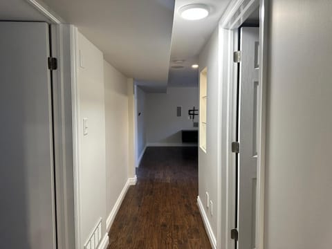 2 bedroom basement in lakeshore oakville Apartment in Oakville