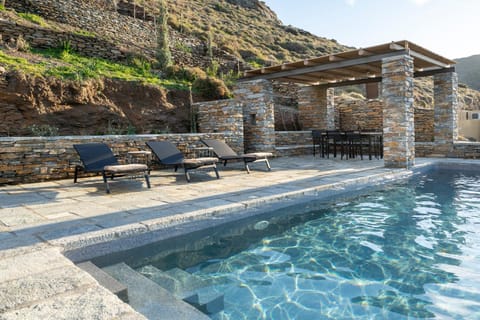 Triad Villas Villa in Kea-Kythnos