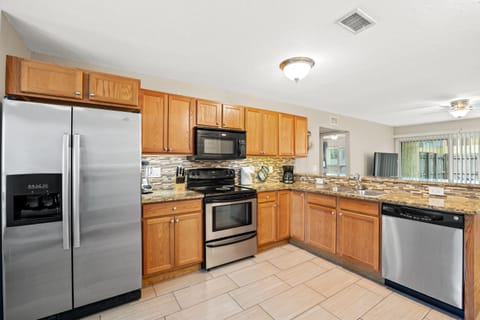 Kitchen or kitchenette, dishwasher, minibar, pet friendly