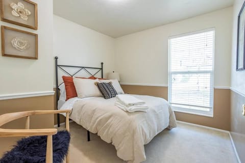 Spacious 6 BR Extended Stay Casa in North Salt Lake