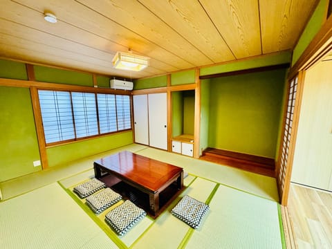 Stayinn Itoshima - 6-bedroom Vacation Rental House in Fukuoka