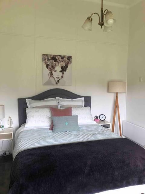 Marjalis Cottage, your perfect country getaway! Maison in Wonthaggi
