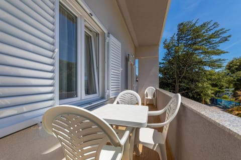 Day, Balcony/Terrace, Seating area