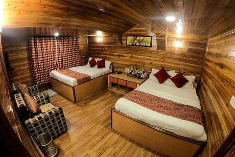Goroomgo Broadway Anexy Darjeeling Near Mall Road - Best Service Awarded Hotel in Darjeeling