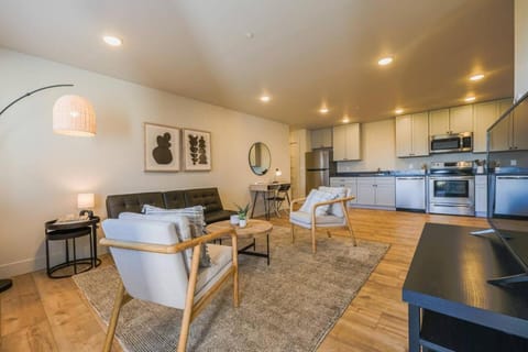 Skyview Loft-Unit B 203 Casa in Kalispell