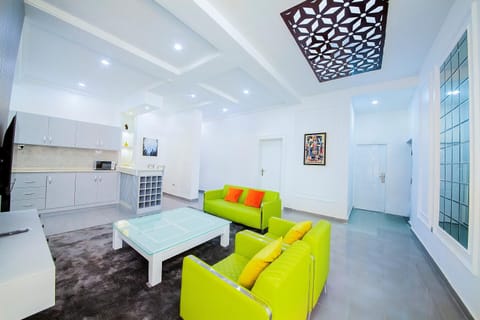 1 Bedroom Apartment Condo in Abuja