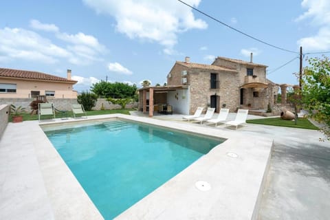 Property building, Balcony/Terrace, Swimming pool, Open Air Bath