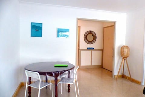 Spacious cocoon with nice garden close to the sea Apartment in Sanary-sur-Mer