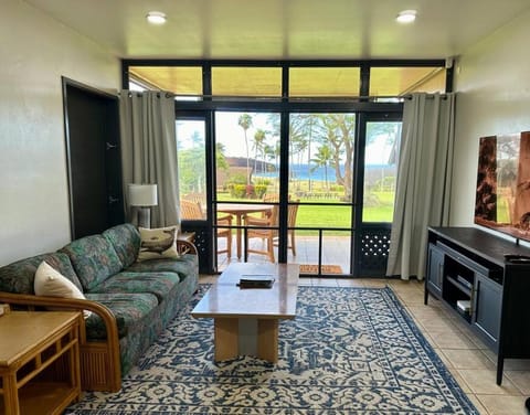 Kepuhi Sunset Ocean View - Ground Floor Unit by Wrinkly Sheets, LLC Apartment hotel in Molokai