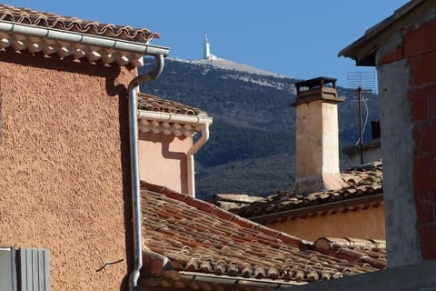 Au Bregnat Vue du mont Ventoux House in Bédoin