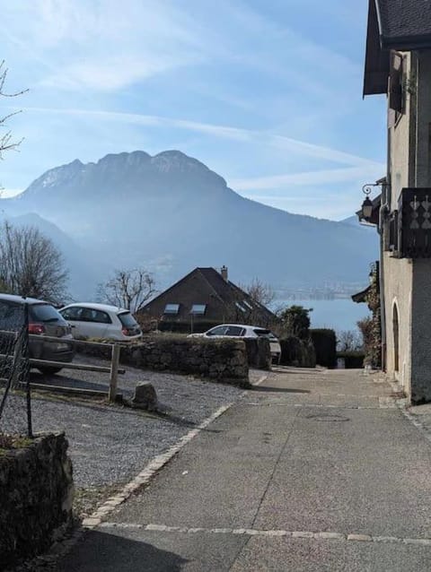 Cabana & Le Paisible - Proche Lac Apartment in Talloires