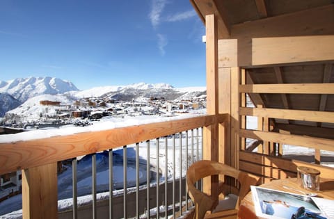 Résidence Phoenix B by Leavetown Vacations Condo in Huez