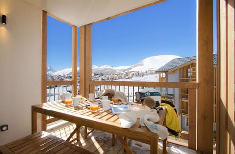 Résidence Phoenix B by Leavetown Vacations Condo in Huez