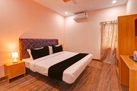 Super OYO Flagship RBS Classic Stay Boduppal Hotel in Secunderabad