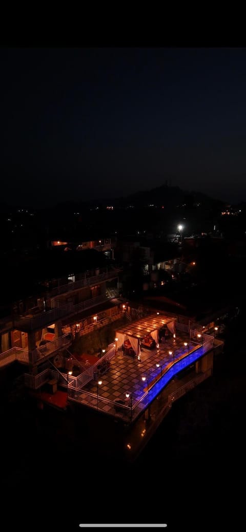 Kasar Himalaya Holiday Home, Binsar Rd Hotel in Uttarakhand