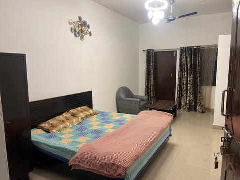 Robin guest house Bed and Breakfast in Dehradun