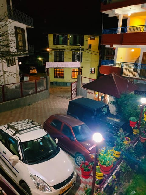 Hotel Chetna Manali near hadimba temple Hotel in Manali