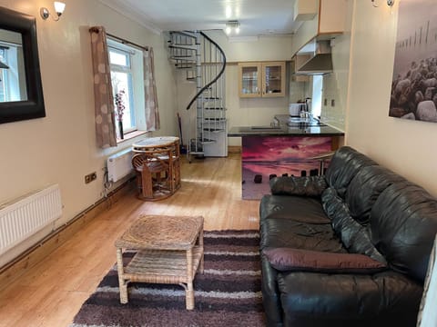 Llangollen cosy apartment & Double room in cottage Apartment in Llangollen