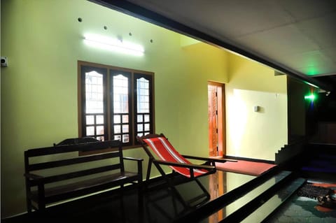 Alleppey Haven Homestay Near Backwaters House in Alappuzha