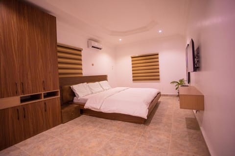 Luxury 3 bed Apartmnt with Minimalist Aesthetic Condominio in Abuja