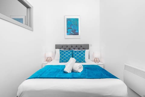 Stylish Brierley Hill - 1 Bed Apt - Free Parking - Netflix & Wifi - 305O Apartment in Stourbridge