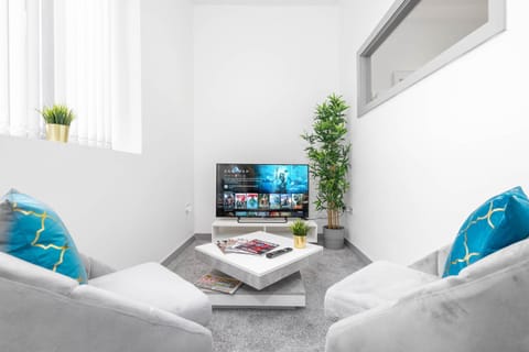 TV and multimedia, Living room, Seating area