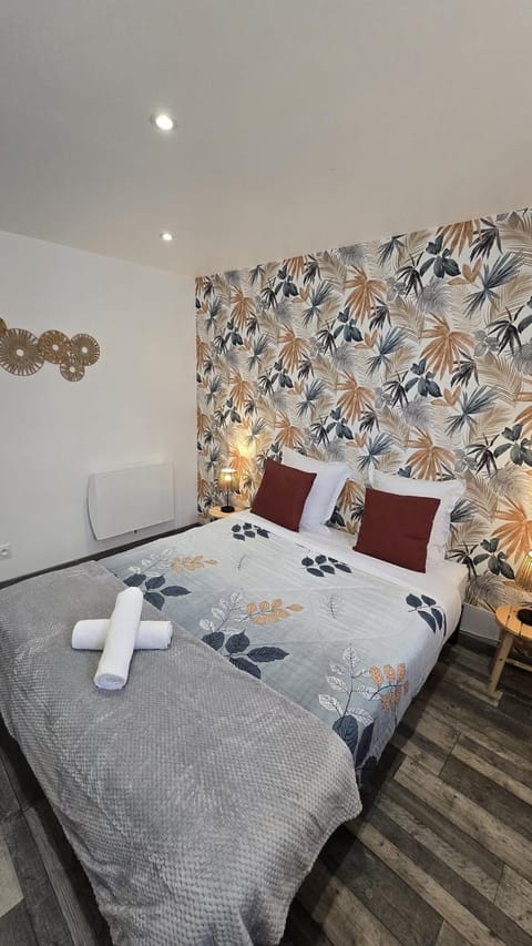 Le Petit Caporal - Cour Privée - Parking Privée House in Centre-Val de Loire