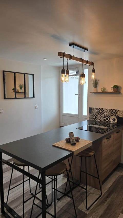 Le Petit Caporal - Cour Privée - Parking Privée House in Centre-Val de Loire