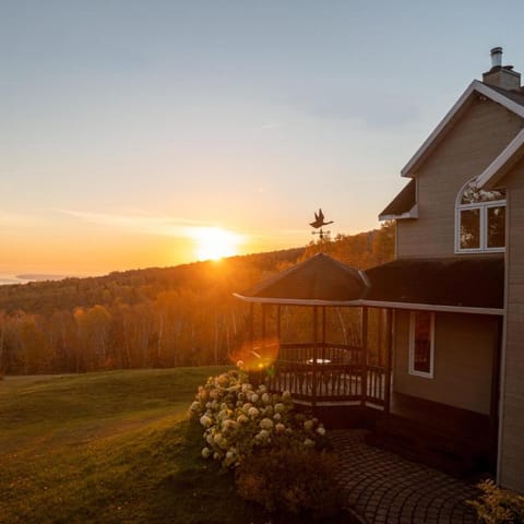 Property building, View (from property/room), Garden view, River view, VIP