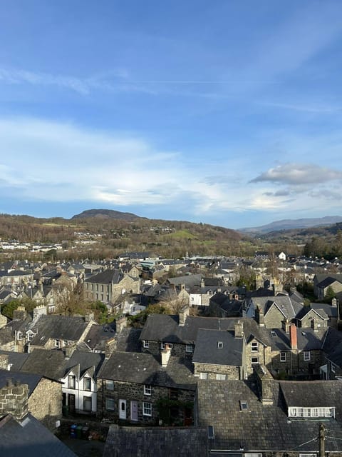 Day, Neighbourhood, Natural landscape, Bird's eye view, City view, Mountain view