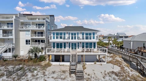 Beachside Bungalow House in Miramar Beach