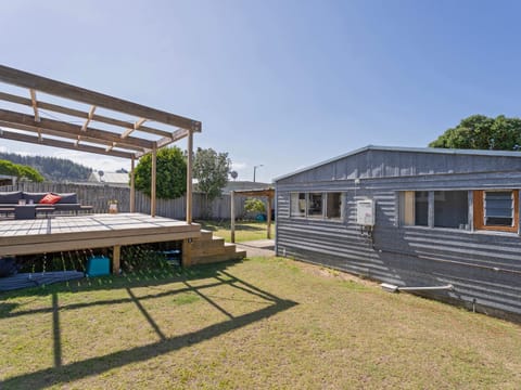 Hampton Haven - Whangamata Holiday Home House in Whangamatā