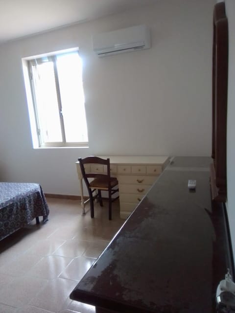 Photo of the whole room, Bedroom, air conditioner