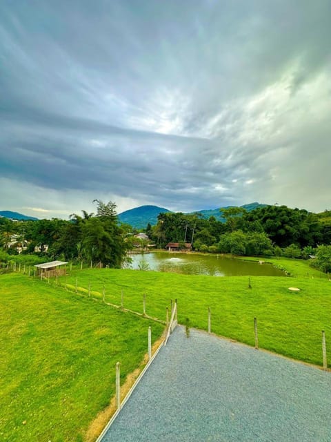 Day, Lake view, Mountain view