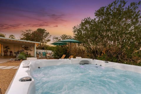 Wild Wonderland Maximalist Glam Pool Hot Tub Haus in Twentynine Palms