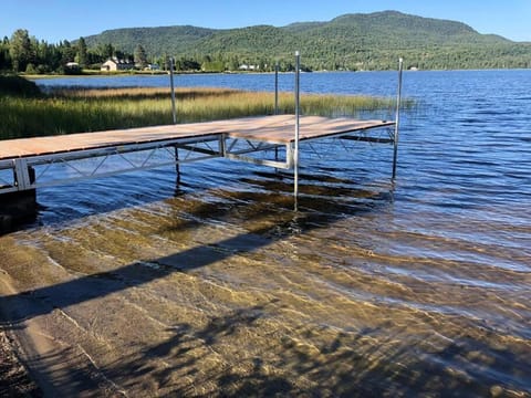 Lake Orignal Waterfront SPA Pool Tremblant SKI Chalet in Saint-Donat