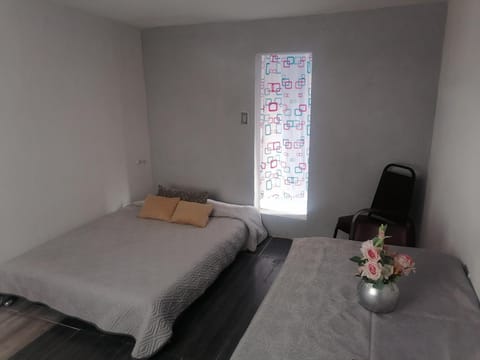 Habitación cómoda para tu estancia, con baño privado Vacation rental in Mexico City