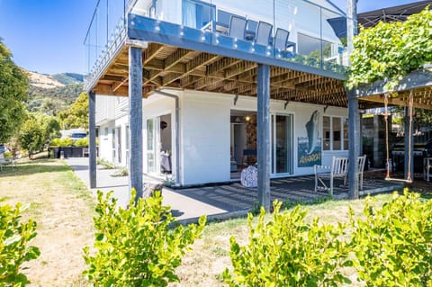 Cliffside - Akaroa Holiday Home House in Akaroa