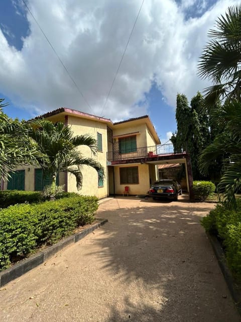 Mopearlz 4bedroom villa Nyali Villa in Mombasa